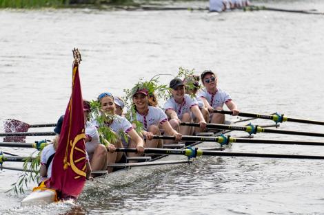 St Catharine's W1 celebrate their blades at the May Bumps 2023
