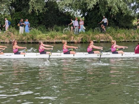 St Catharine's W3 rowing in the May Bumps 2023